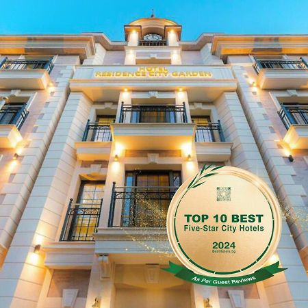 Residence City Garden - Certificate Of Excellence Top 10 Best Five-Stars City Hotels For 2024 Awarded By Htif Plovdiv Buitenkant foto