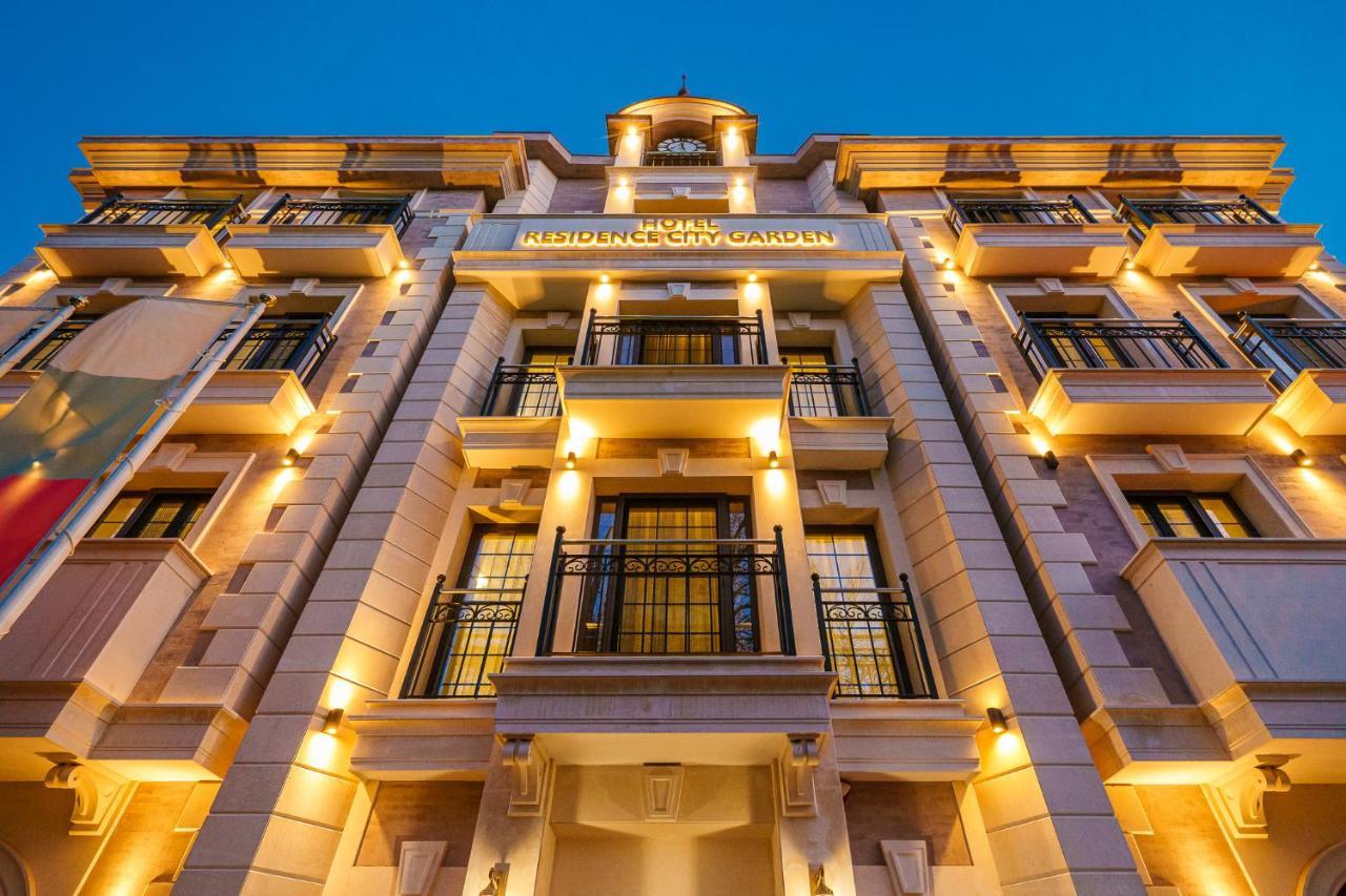 Residence City Garden - Certificate Of Excellence Top 10 Best Five-Stars City Hotels For 2024 Awarded By Htif Plovdiv Buitenkant foto