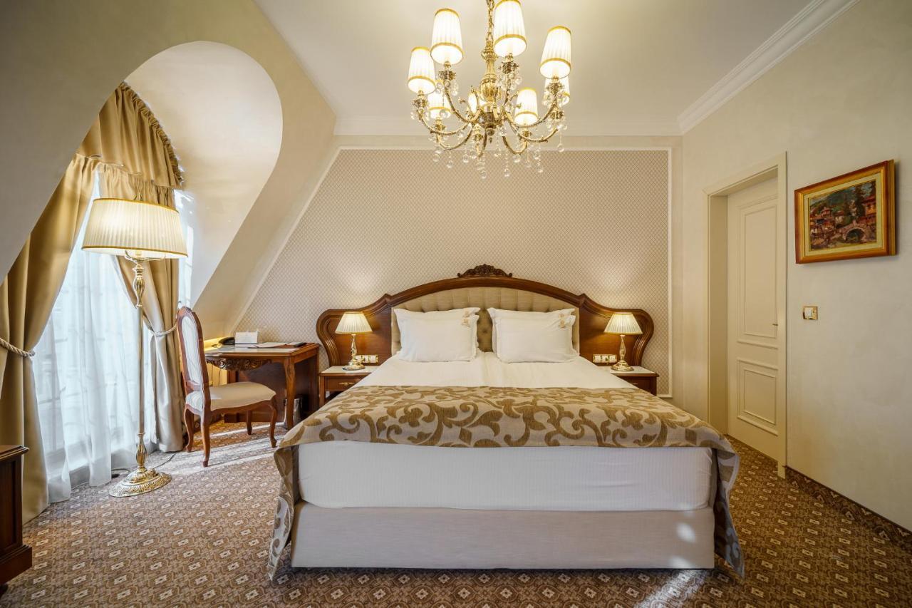 Residence City Garden - Certificate Of Excellence Top 10 Best Five-Stars City Hotels For 2024 Awarded By Htif Plovdiv Buitenkant foto