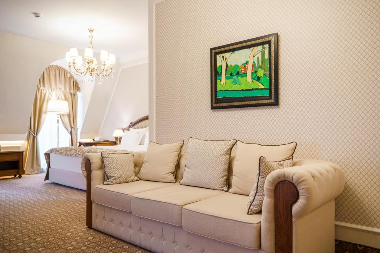 Residence City Garden - Certificate Of Excellence Top 10 Best Five-Stars City Hotels For 2024 Awarded By Htif Plovdiv Buitenkant foto