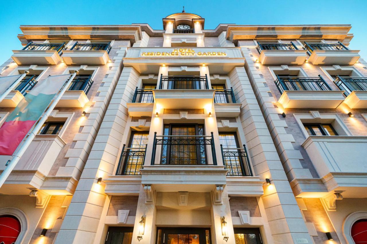 Residence City Garden - Certificate Of Excellence Top 10 Best Five-Stars City Hotels For 2024 Awarded By Htif Plovdiv Buitenkant foto