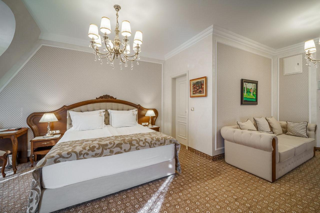 Residence City Garden - Certificate Of Excellence Top 10 Best Five-Stars City Hotels For 2024 Awarded By Htif Plovdiv Buitenkant foto