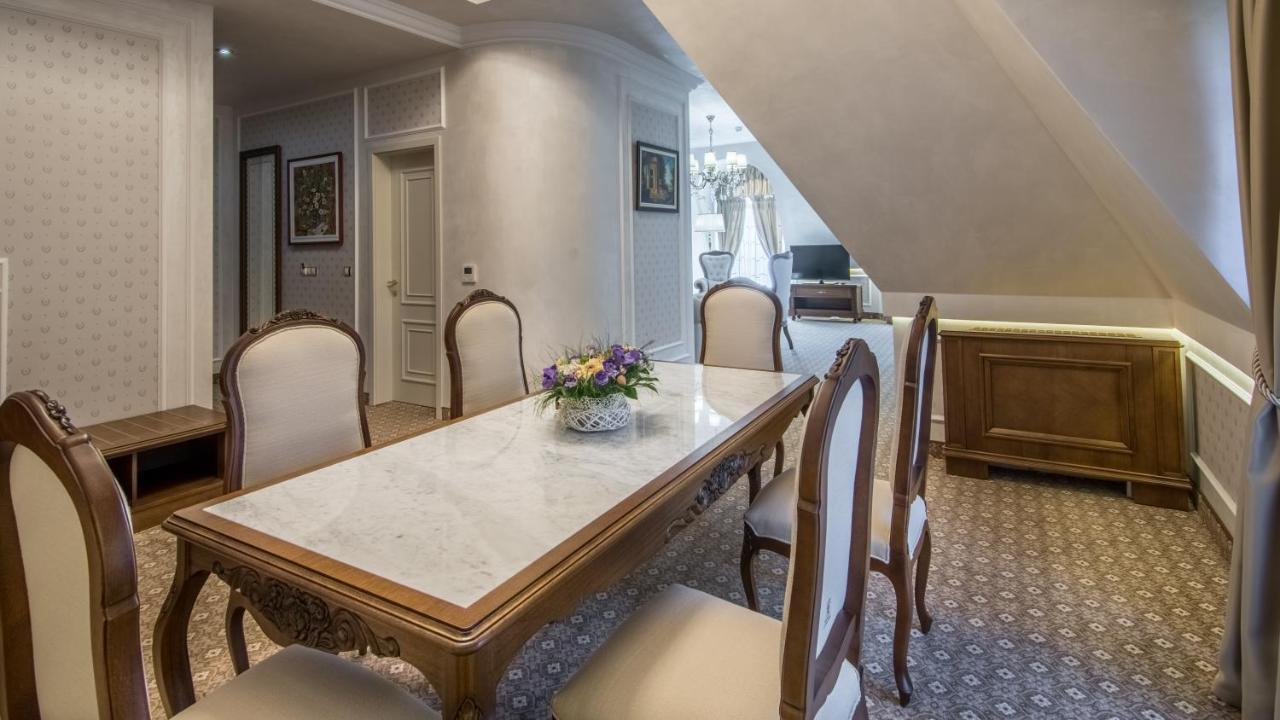 Residence City Garden - Certificate Of Excellence Top 10 Best Five-Stars City Hotels For 2024 Awarded By Htif Plovdiv Buitenkant foto