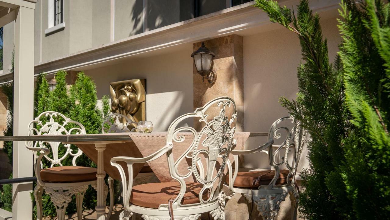 Residence City Garden - Certificate Of Excellence Top 10 Best Five-Stars City Hotels For 2024 Awarded By Htif Plovdiv Buitenkant foto