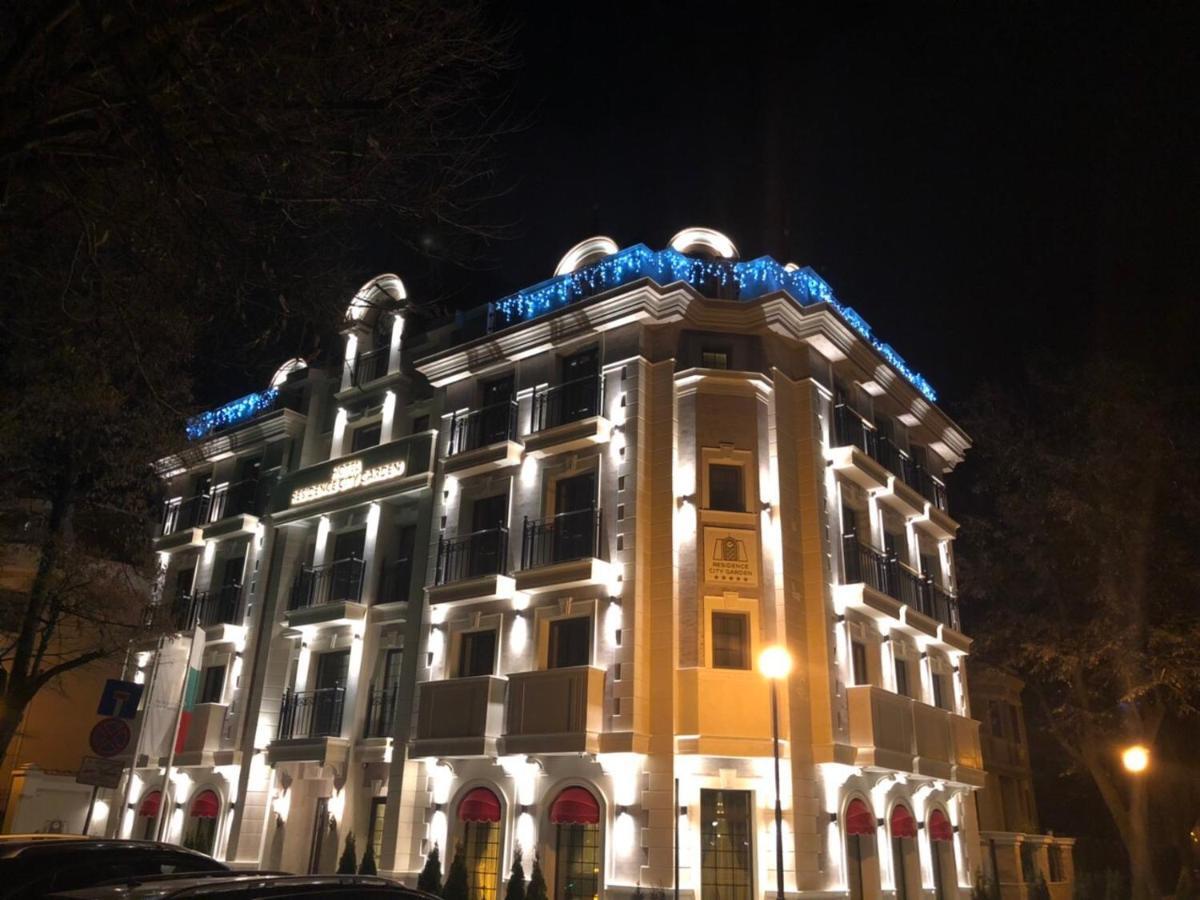 Residence City Garden - Certificate Of Excellence Top 10 Best Five-Stars City Hotels For 2024 Awarded By Htif Plovdiv Buitenkant foto